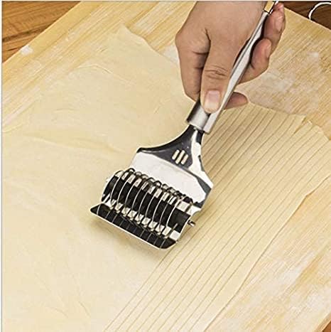 Stainless Steel Dough Cutter Roller | Noodle, Lattice & Pastry Tool – Rust-Resistant & Easy to Use