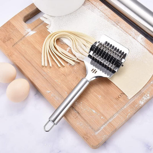 Stainless Steel Dough Cutter Roller | Noodle, Lattice & Pastry Tool – Rust-Resistant & Easy to Use