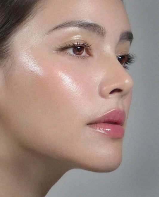 Liquid Illuminator with Pearl Radiance | Lightweight Glow Enhancer