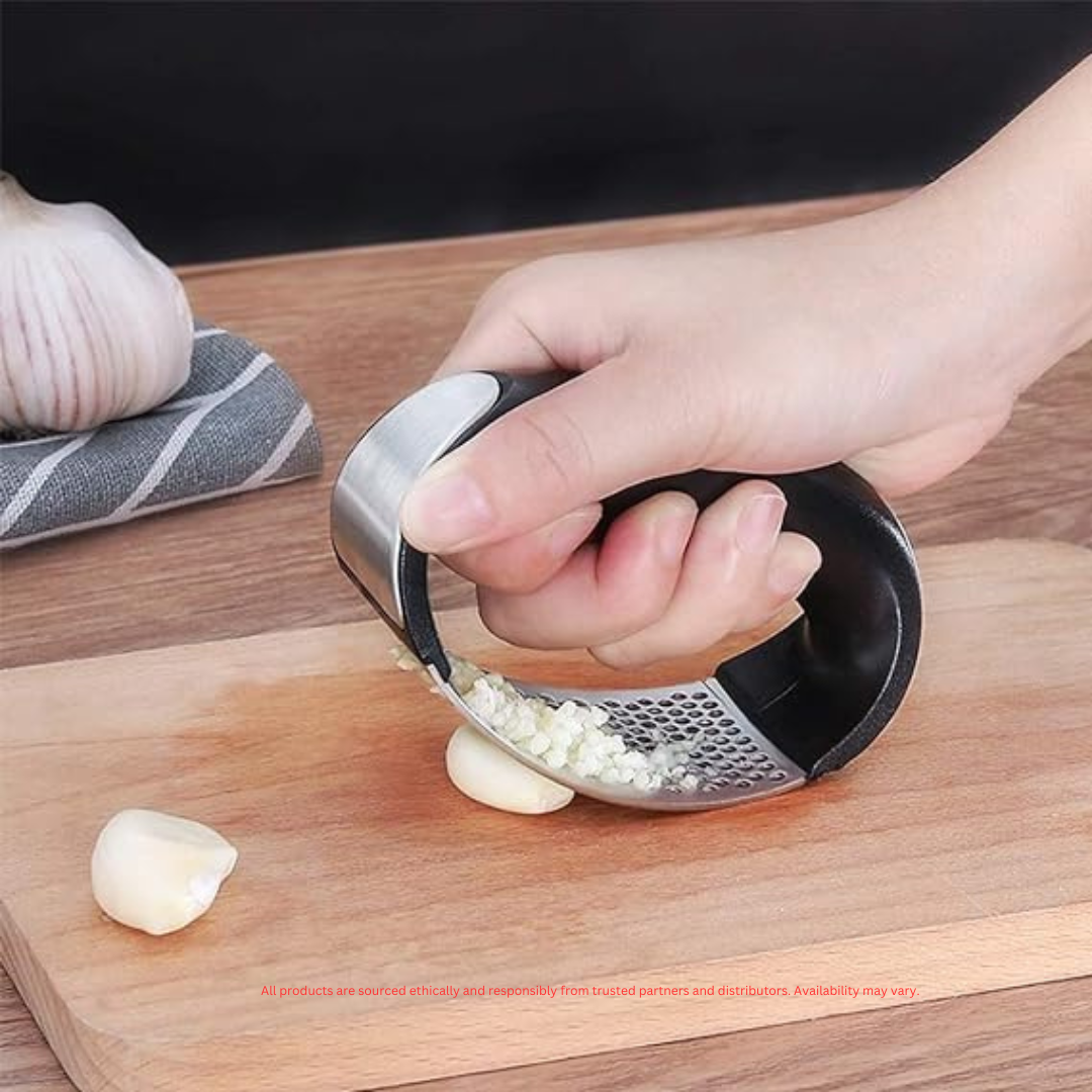 Stainless Steel Garlic Crusher - Ergonomic Design for Easy Crushing and Grinding